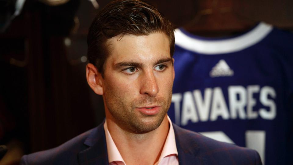Tavares tecknar kontrakt med Maple Leaf